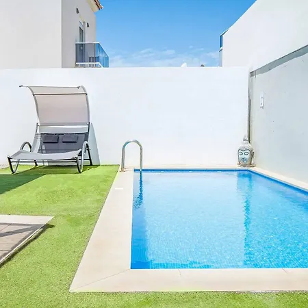 Villa Dahlia
